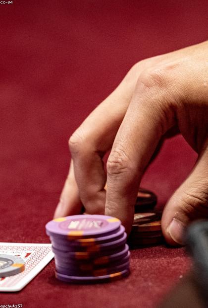 德扑圈短视频：翻前起手牌选择